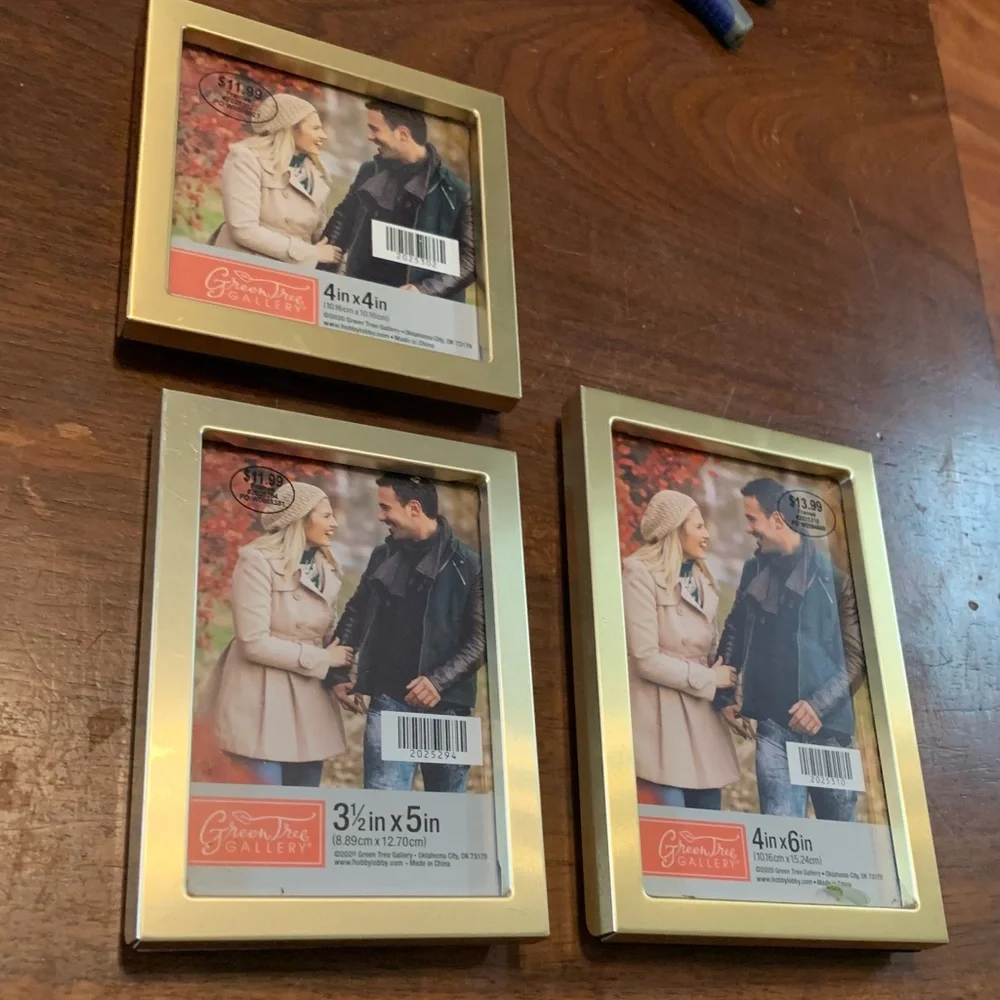 3 Picture Frames